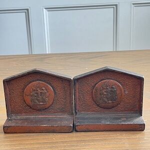 A Pair Vintage Cast Iron Bookends Albany Foundry Greek Roman Woman Medallion